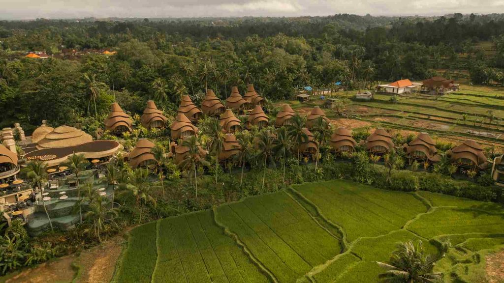 rainy season honeymoon bali