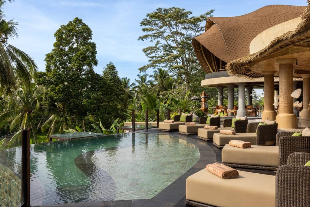 Facilities and Experience in equipoise resort